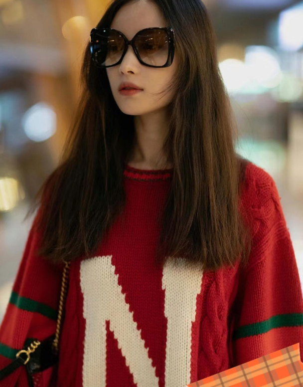 倪妮这组机场街拍太绝了,简约又时尚,实在是太美了!