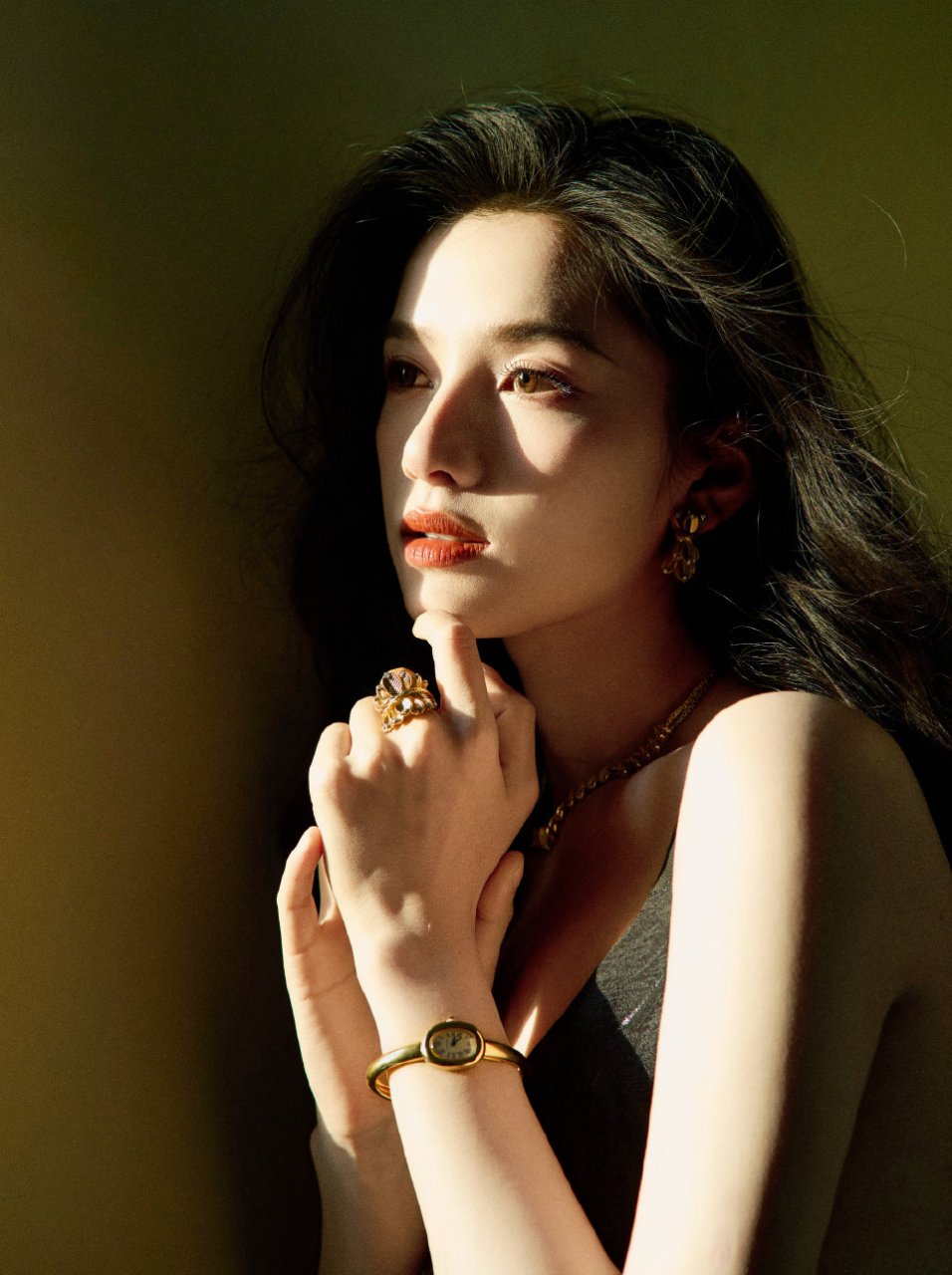 微博之夜 张婧仪&周也 676767同框,能分的清楚他俩吗?双生美女