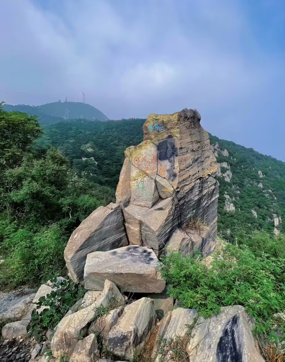 北京门头勾妙峰山森林公园光彩夺目