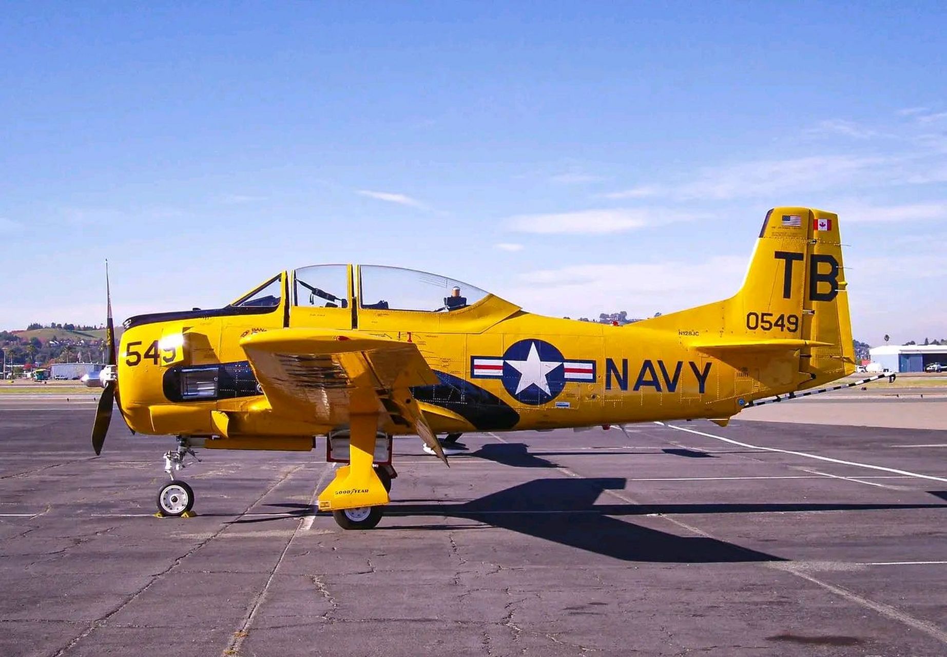 美国海军t-28c舰载初级教练机!#动态创作月