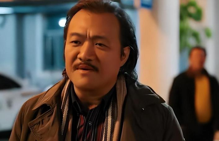 暗恋梅婷骑电车参加同学聚会47岁的陈明昊走红并不是意外