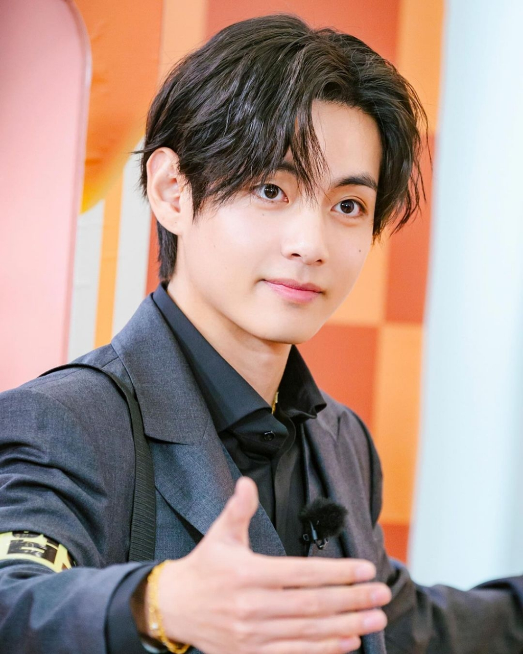 防弹少年团 teahyung金泰亨 西装金泰亨很酷 #最靓头像壁纸征集赛