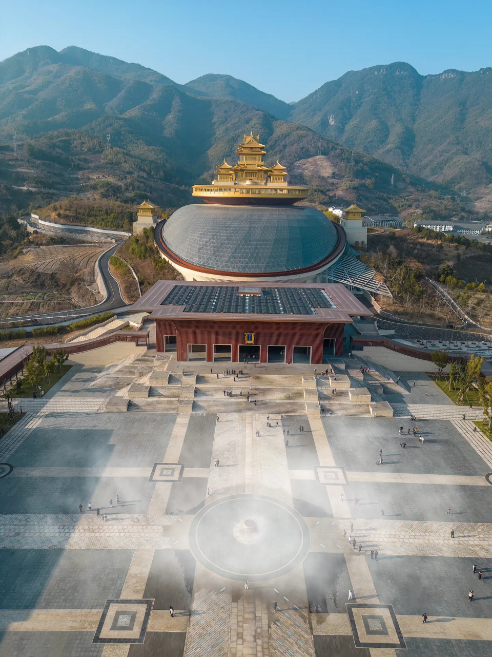 云顶天宫,位于宁波奉化,新建成的浙江佛学院.