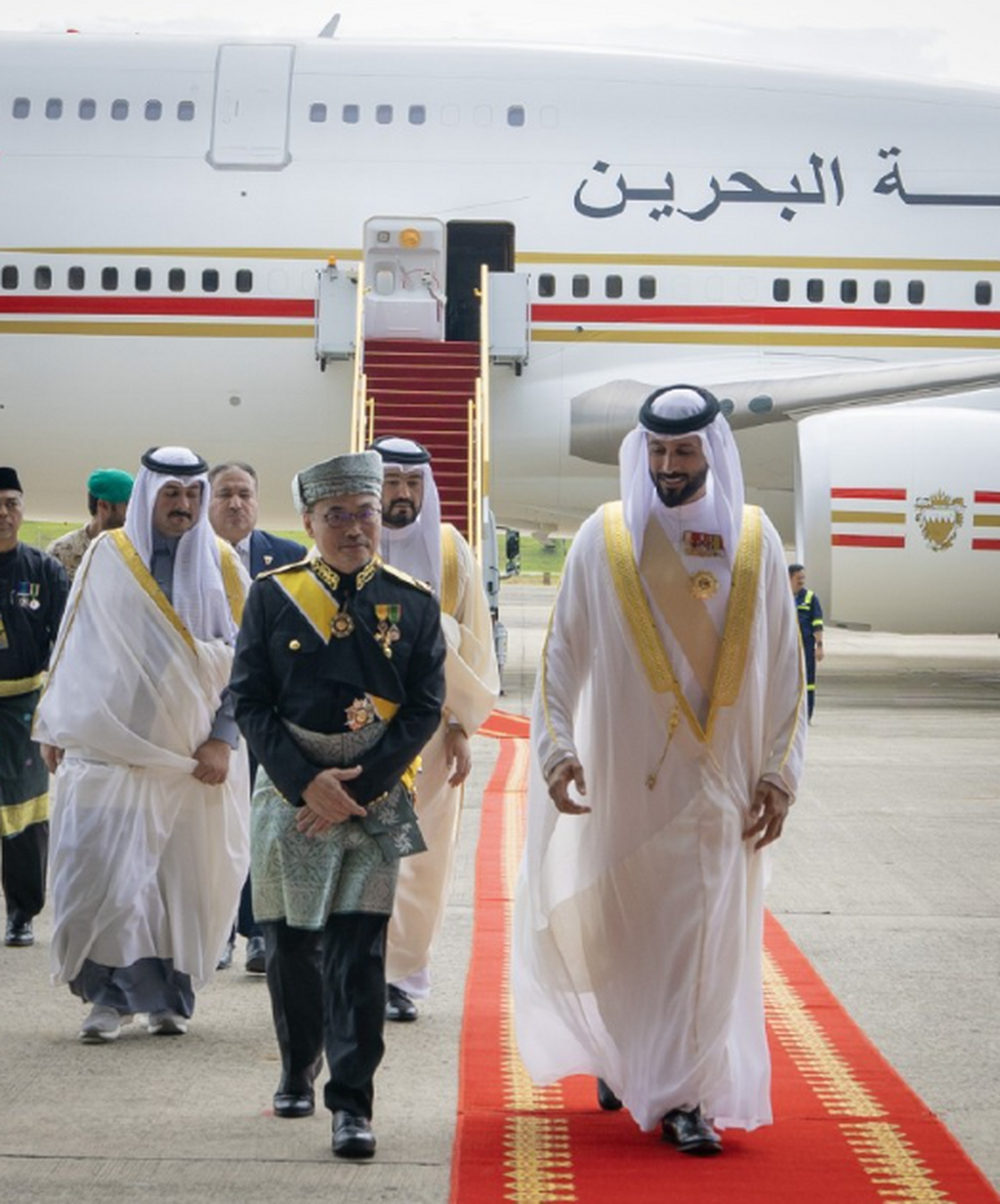 巴林王子纳赛尔参加文莱王子阿卜杜尔.马丁的婚礼.