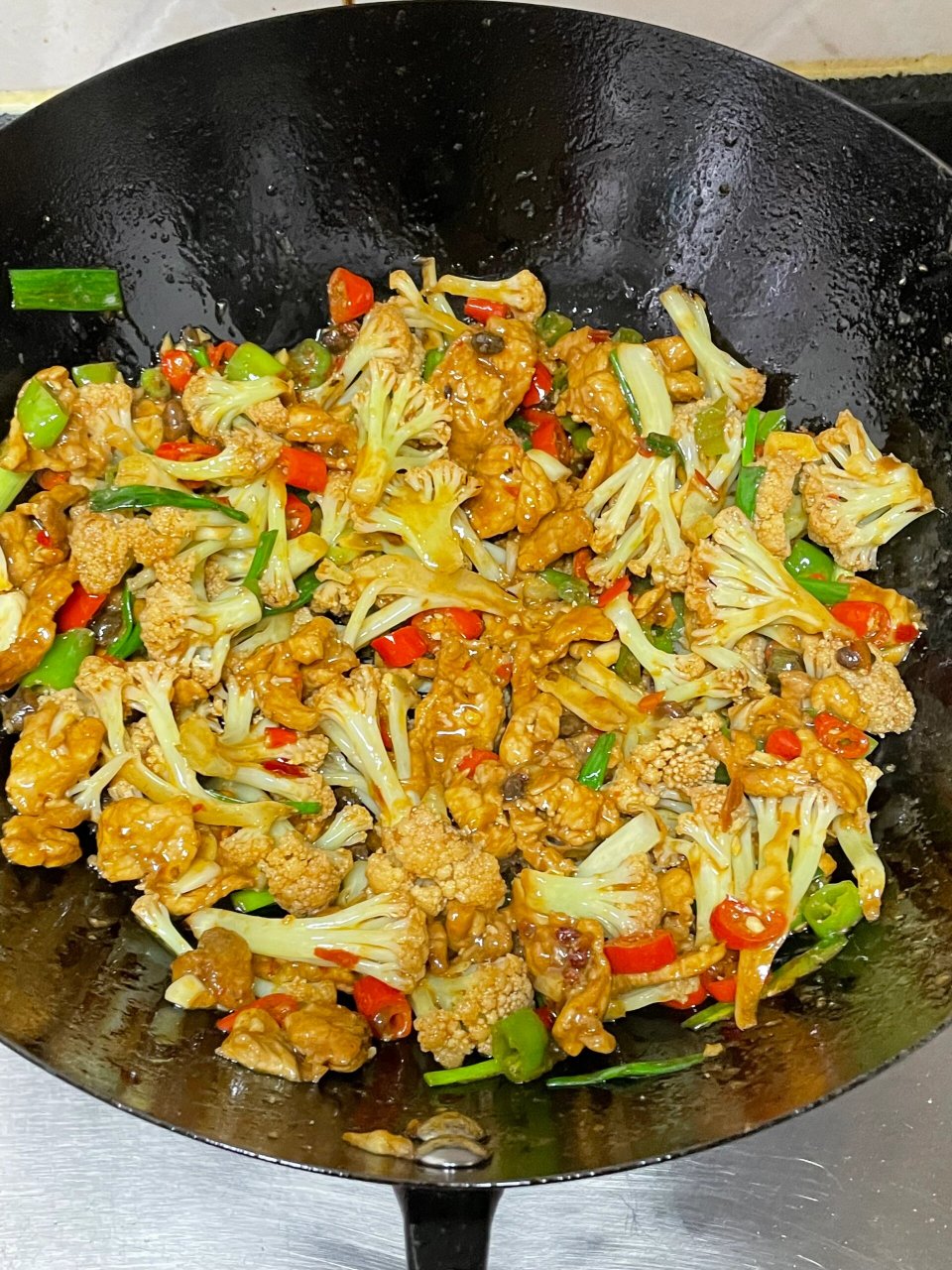 是真的巨下饭的  也可以根据这个方法来做一下干锅花菜也是比较好吃