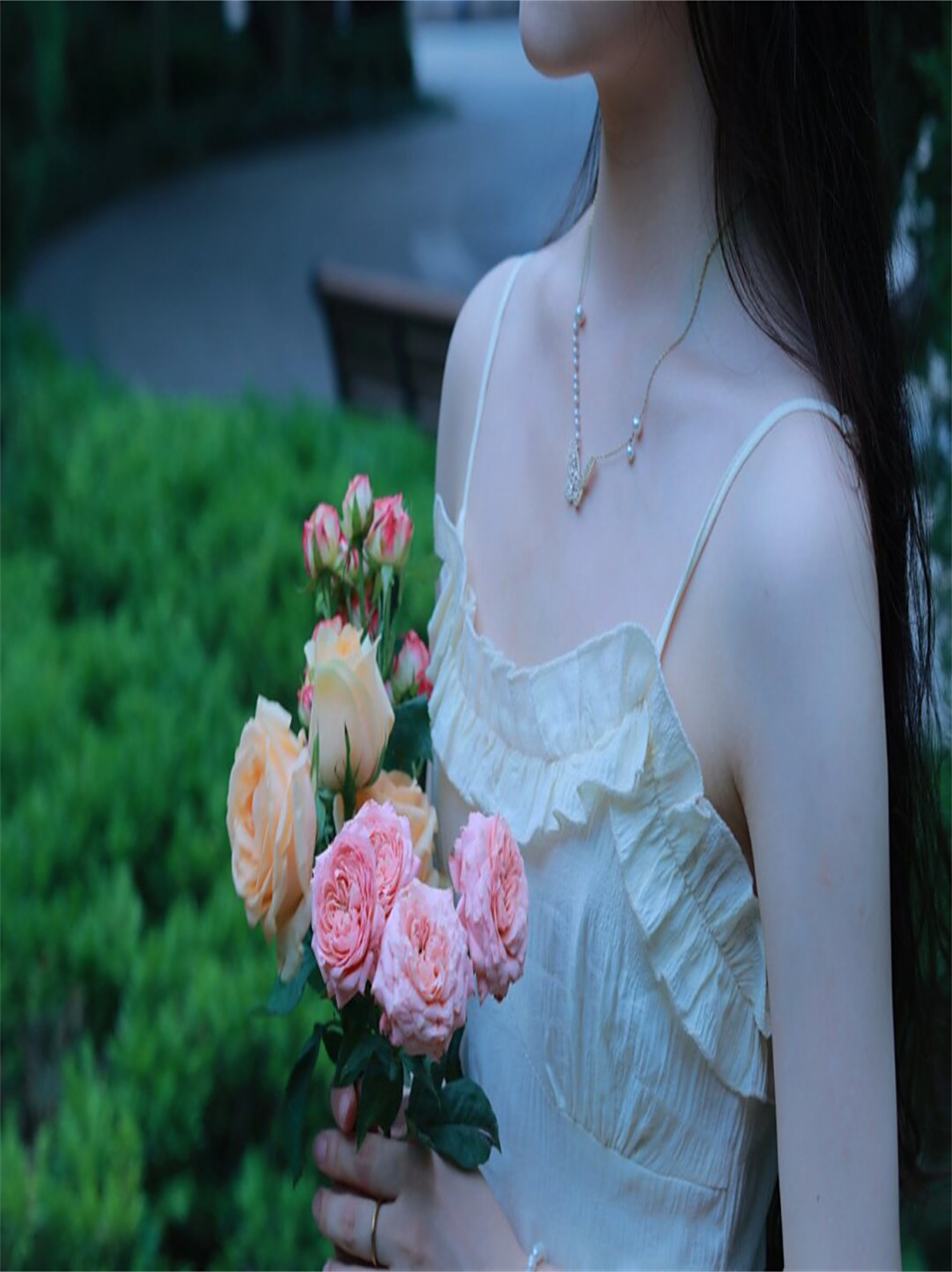 电影感森系写真  哎呀,这组写真简直就像电影里的画面一样美!