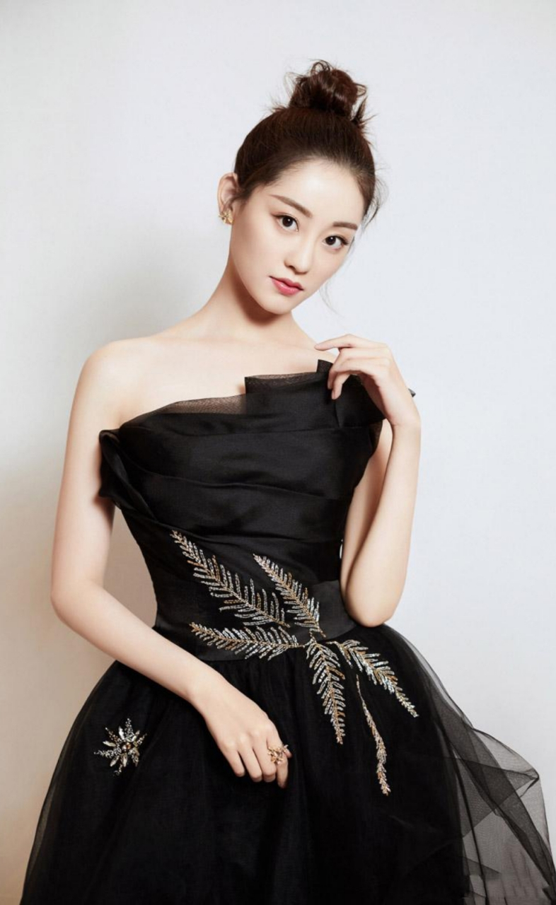 于正说祝绪丹开拍前辞演# 在#嘉行# 这样的公司,没有了资源咖杨幂的