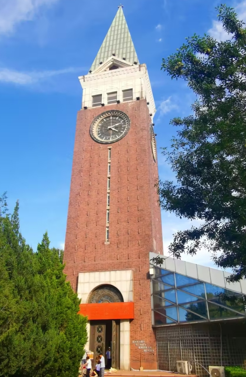 北京昌平回龙观公园满园春色