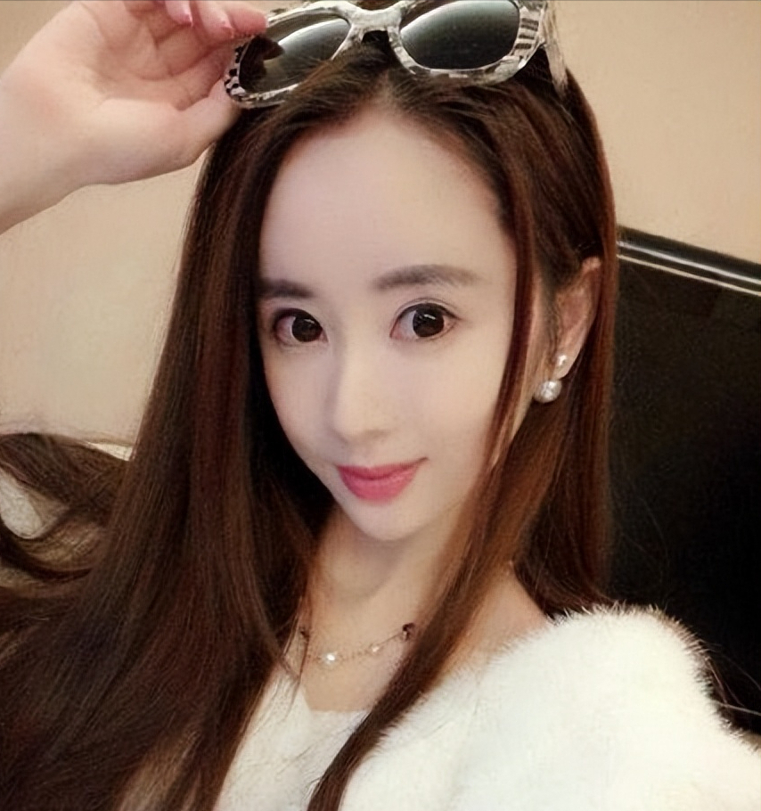 网红鼻祖程琳曾被称为网络美女之首后销声匿迹今是单亲母亲
