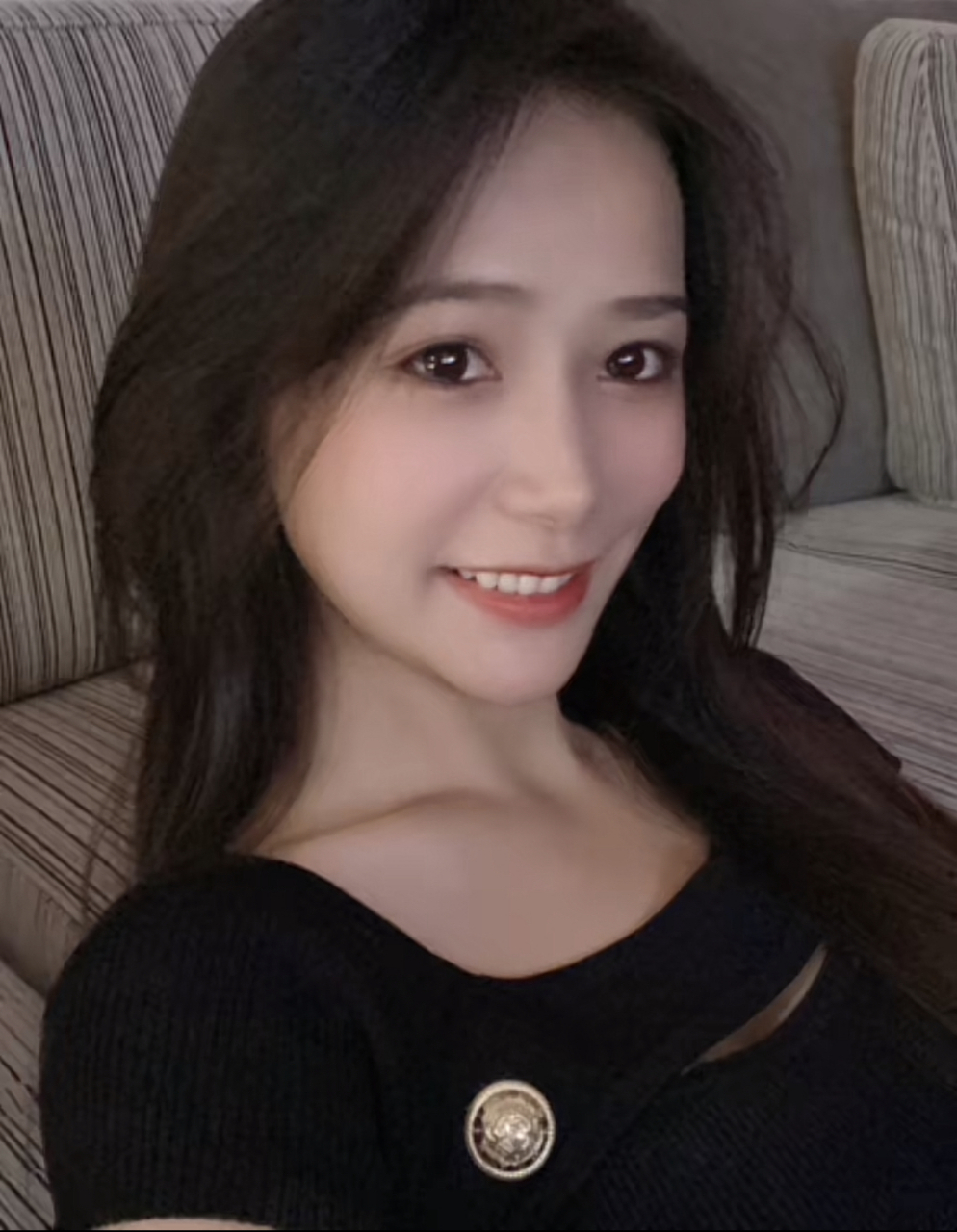 十大网红美女  表妹李kk 表妹李kk原名李可可,广西梧州人,抖音网红