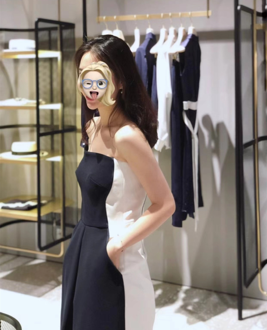 总裁夫人也缺钱?董花花卖百元二手鞋,款式又脏又旧,被嘲穷疯了