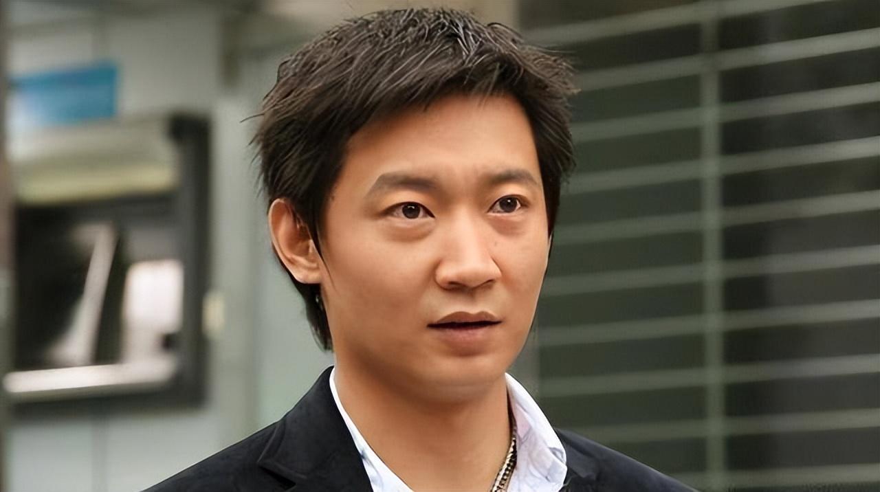 岁月无情容颜终逝去中年男明星的抉择