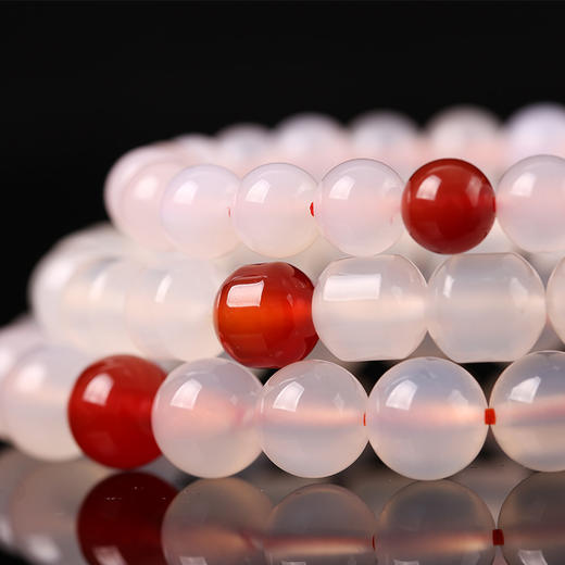 南红荔枝冻佩戴好处,如何挑选南红荔枝冻!