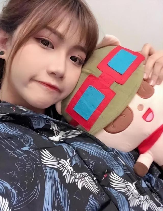 被嘲笑"最壮模特"的钟婷,靠搞笑视频火出圈,如今现状令人唏嘘