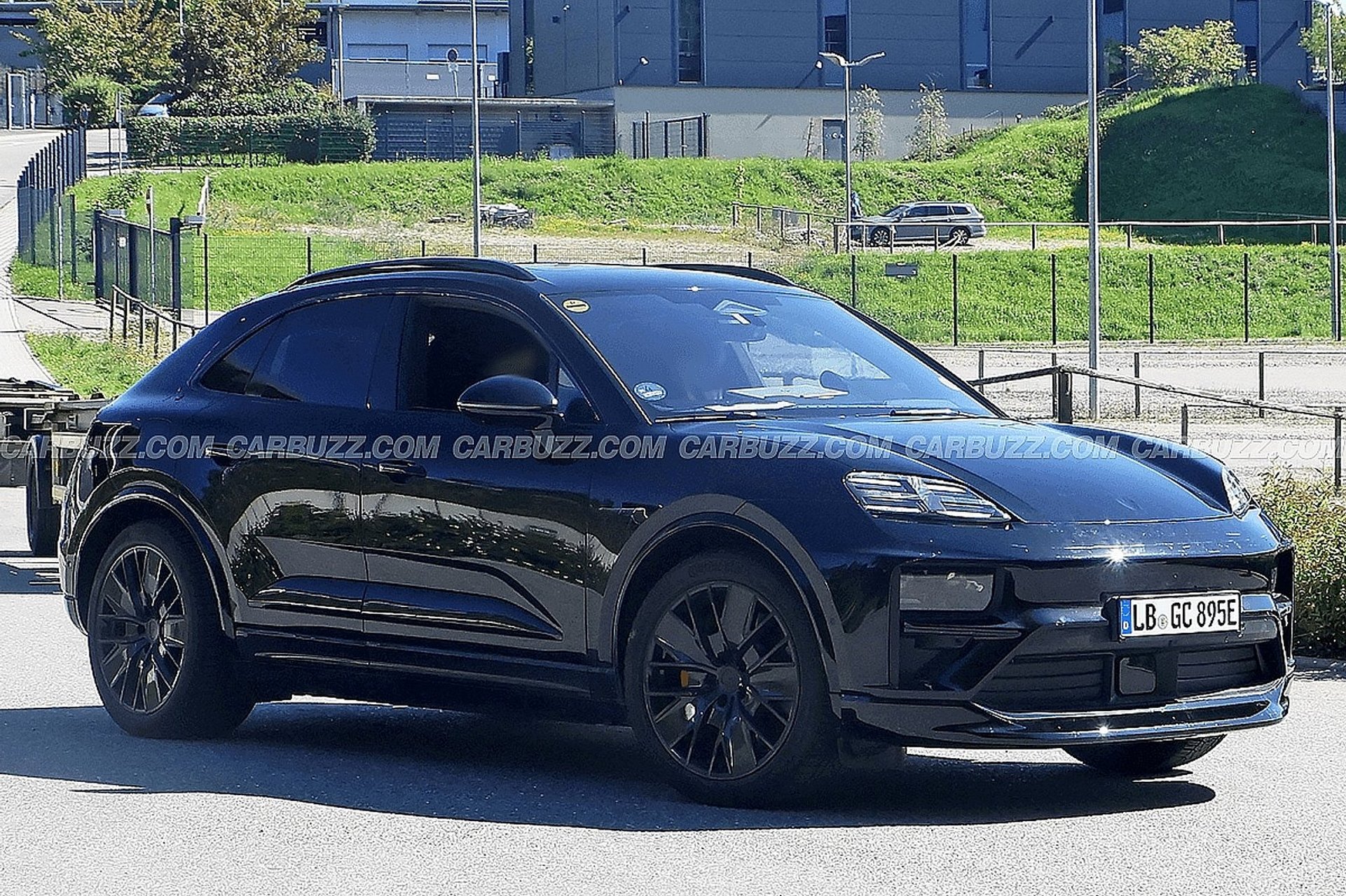 保时捷macan ev将于2024年1月25日亮相,采用轿跑车外观和主动空气动力