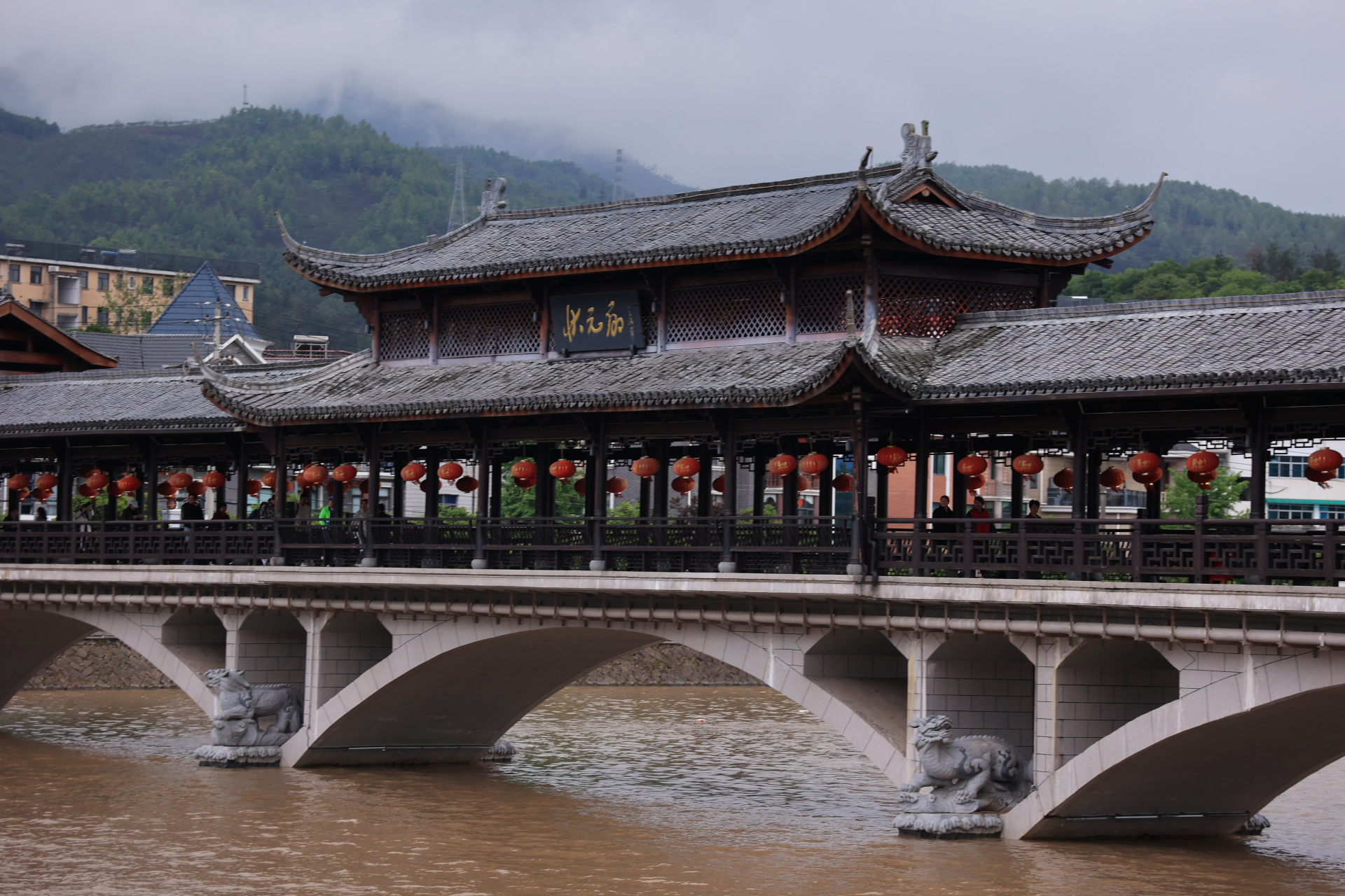 建德寿昌古镇,位于浙江省杭州市建德市境内,是一个历史悠久,文化翟烫