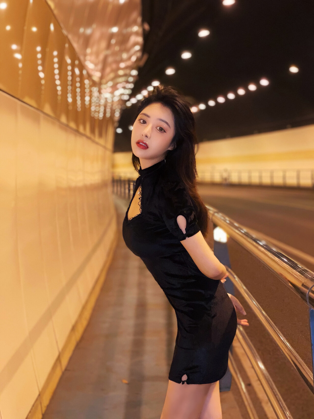 5 -摄影师灯光-闪光灯 滤镜 美图秀秀 -深夜食堂20 对比度30 锐化50