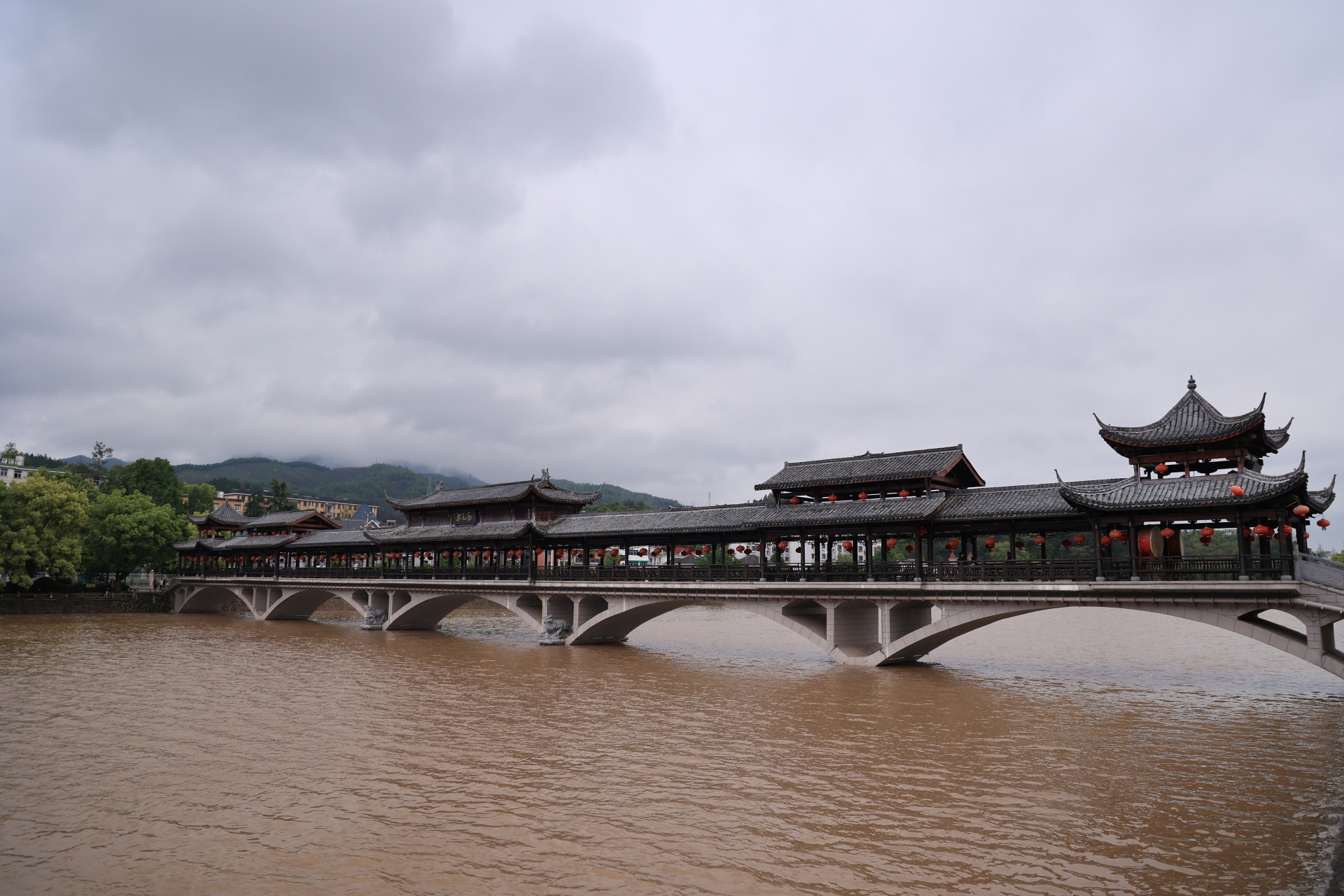 建德寿昌古镇,位于浙江省杭州市建德市境内,是一个历史悠久,文化翟烫