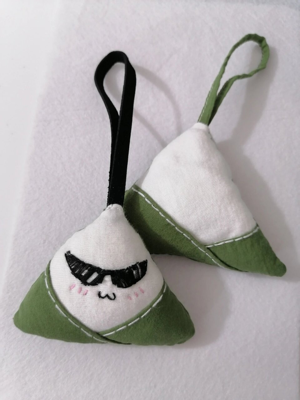 小粽子钥匙包挂饰制作过程 图片可能没办法说得那么清楚,想学的姐妹们