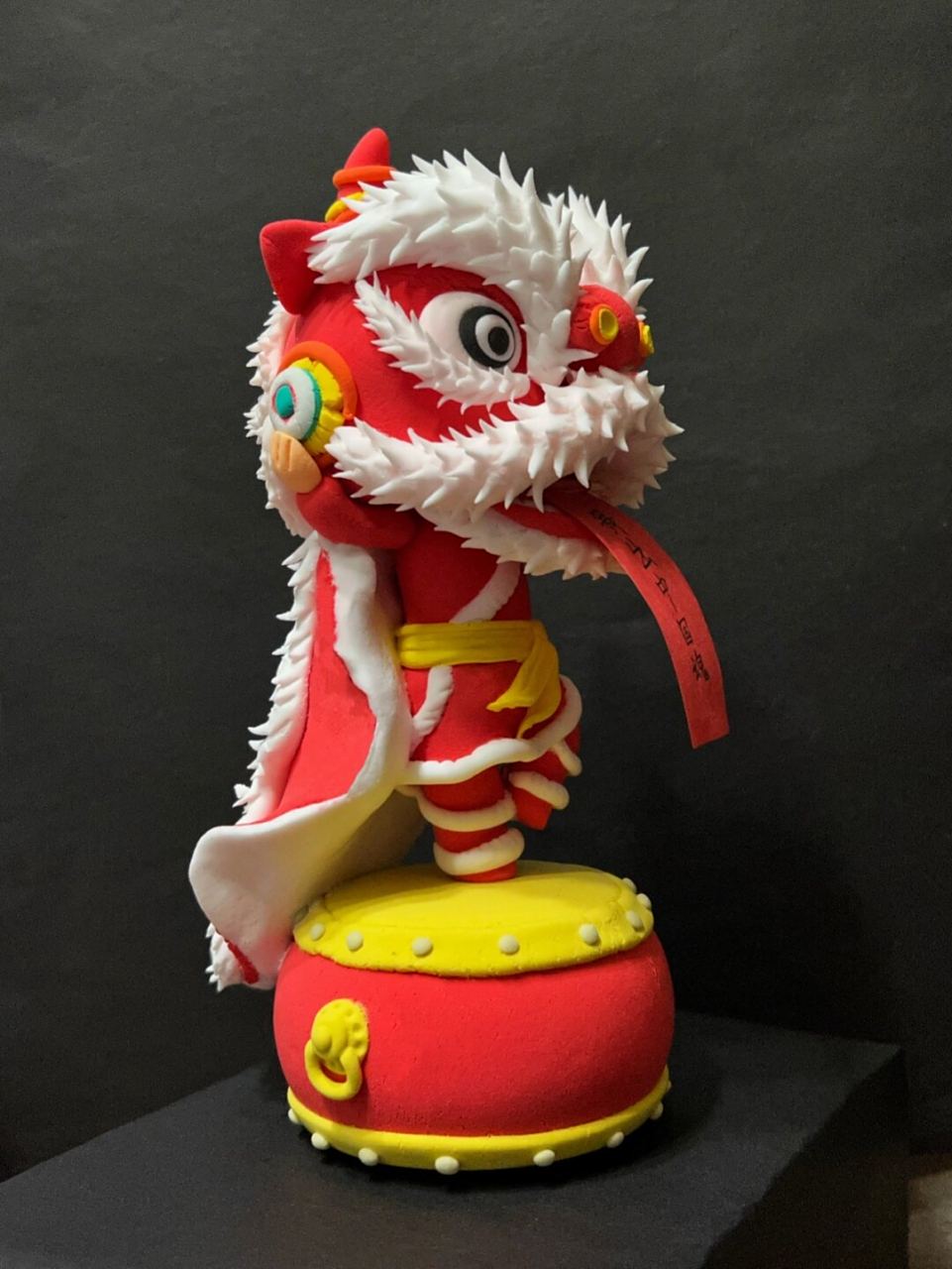 小学生中国元素手工作业—舞狮  舞狮是中国传统文化中不可或缺的一