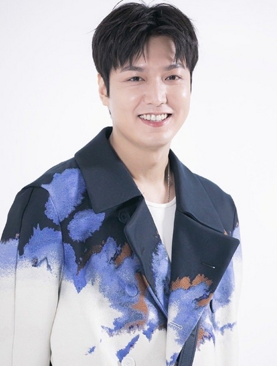 韩国男星真的很容易变成"发面馒头"