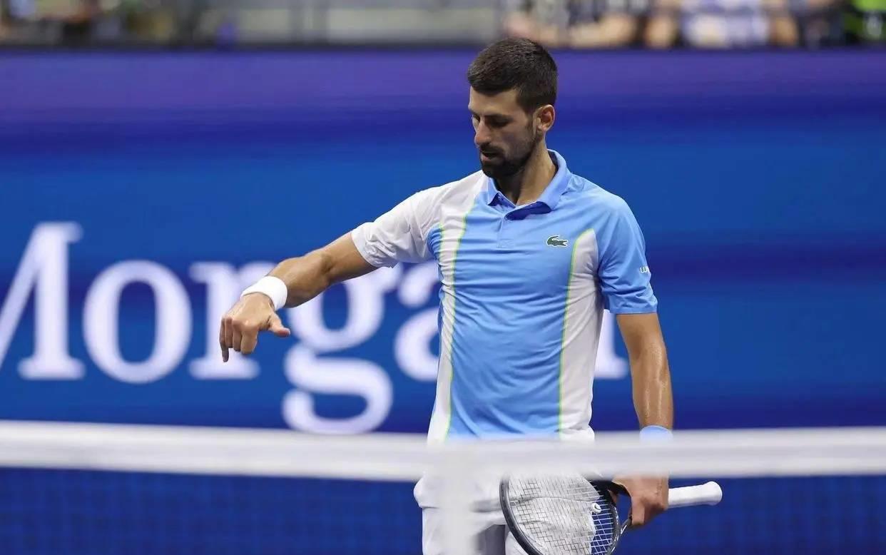 德约挑战谢尔顿!美网电话手势引发口水战