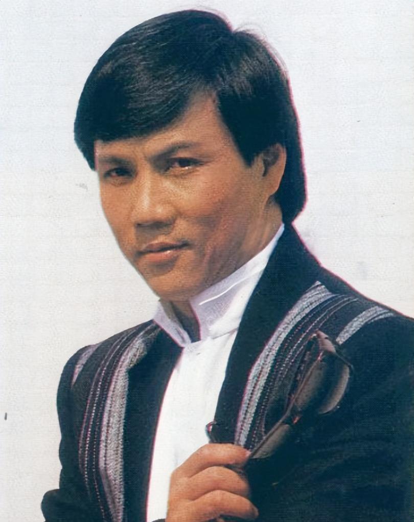 黄元申:李小龙师弟,出演霍元甲走红,据传因赵雅芝出家当和尚