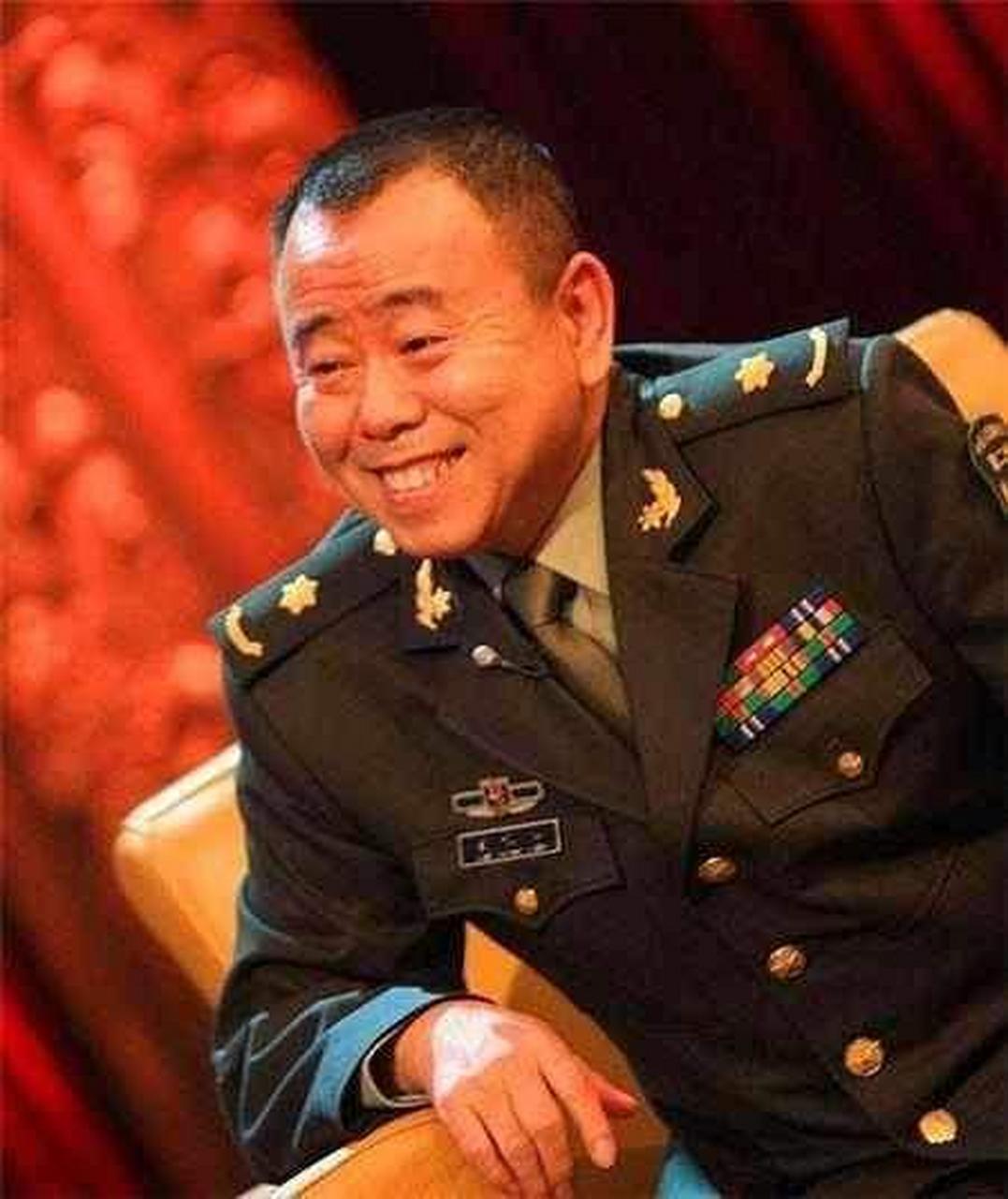 潘长江的军衔竟如此之高,真是出人意料