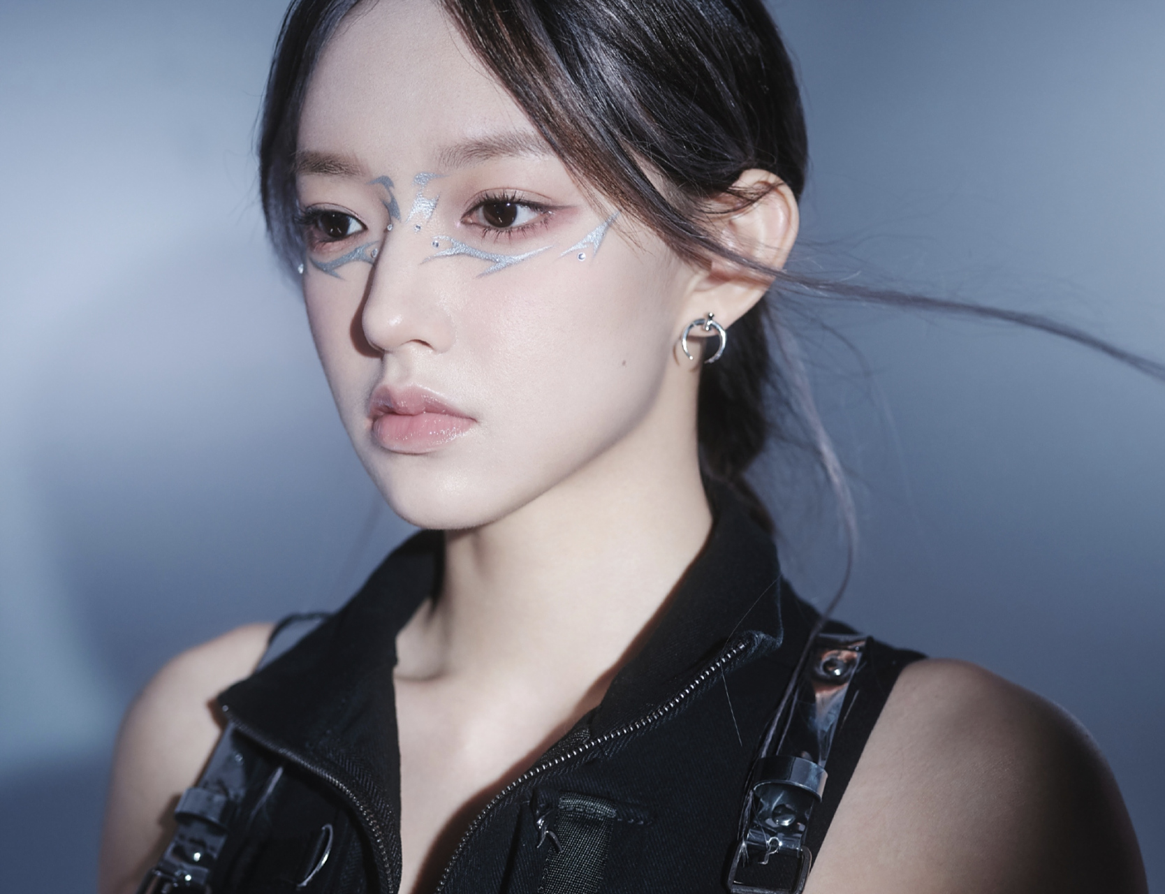 又被程潇惊艳到了,赛博风造型好帅.