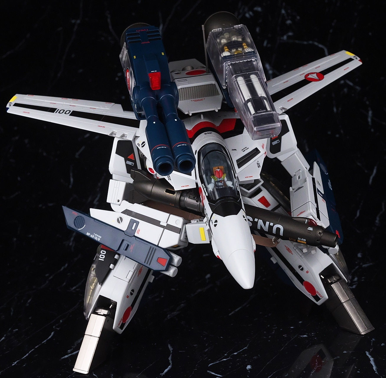 模型欣赏: 魂展纪念 dx超合金 超时空要塞 剧场版 vf-1s 强袭型女武神