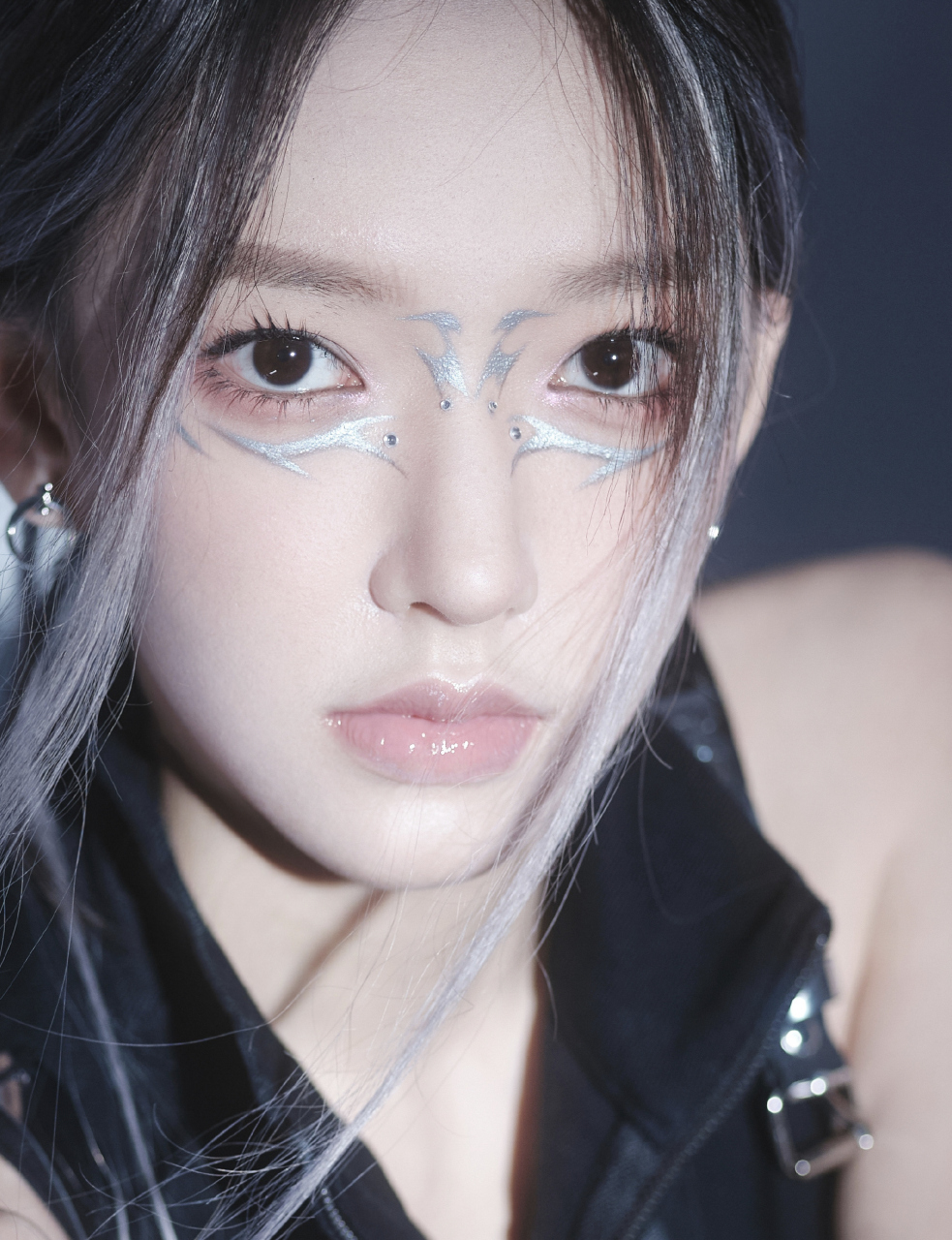 又被程潇惊艳到了,赛博风造型好帅.