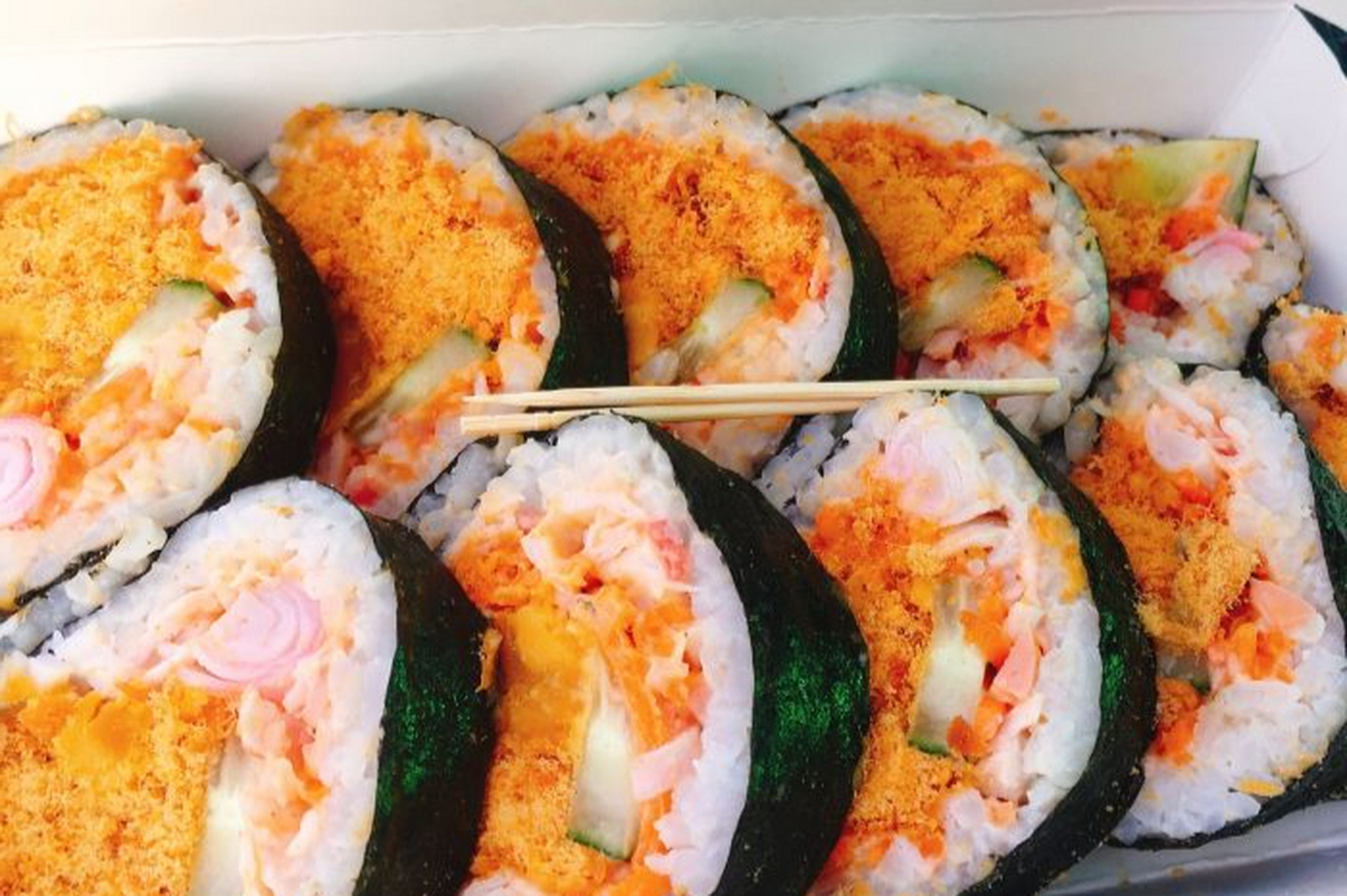 [原文:「美食菜谱」肉松蛋黄寿司.