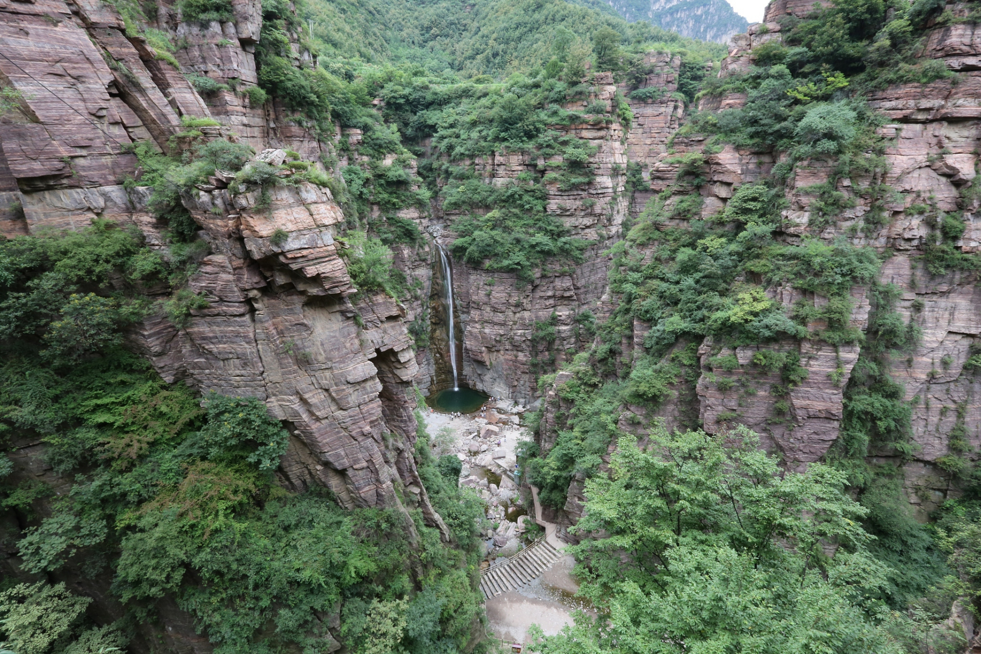 一日游仅需40元,来此感受大自然的魅力吧![原文:青要山风景区,有"皇帝
