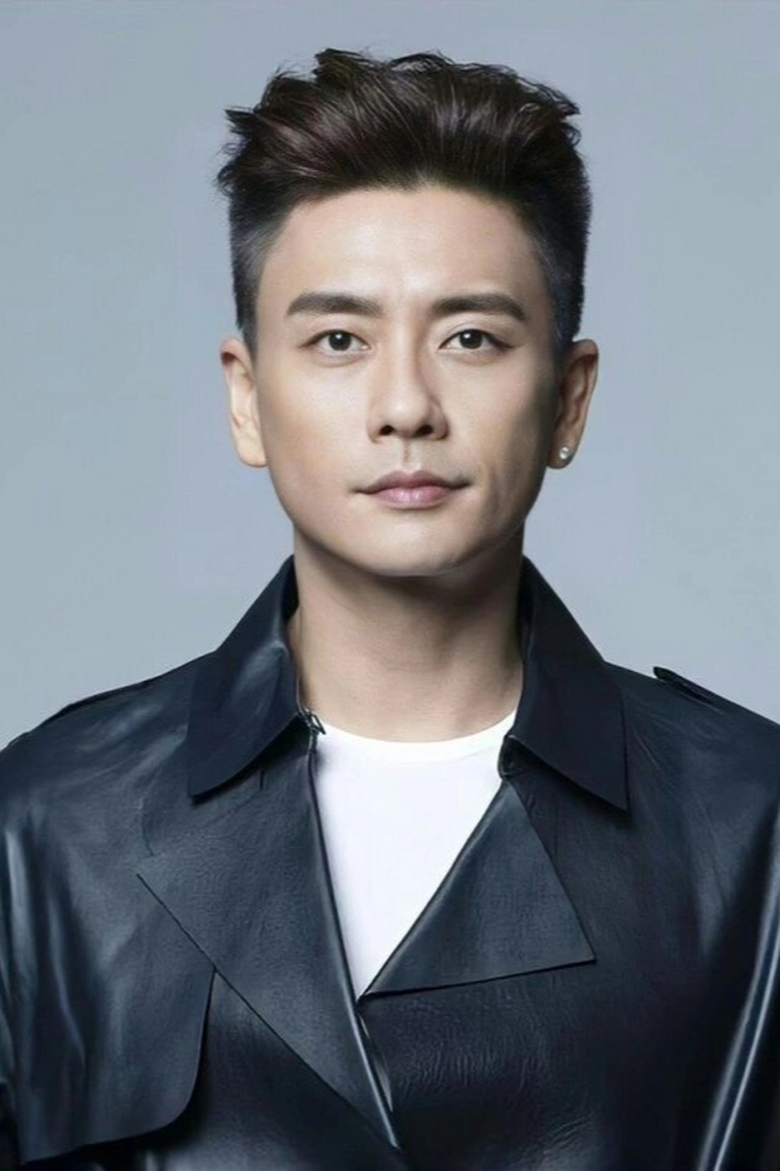 有网友爆料称,演员黄宗泽已低调结婚并喜得贵子,妻子竟是热门剧《爱情