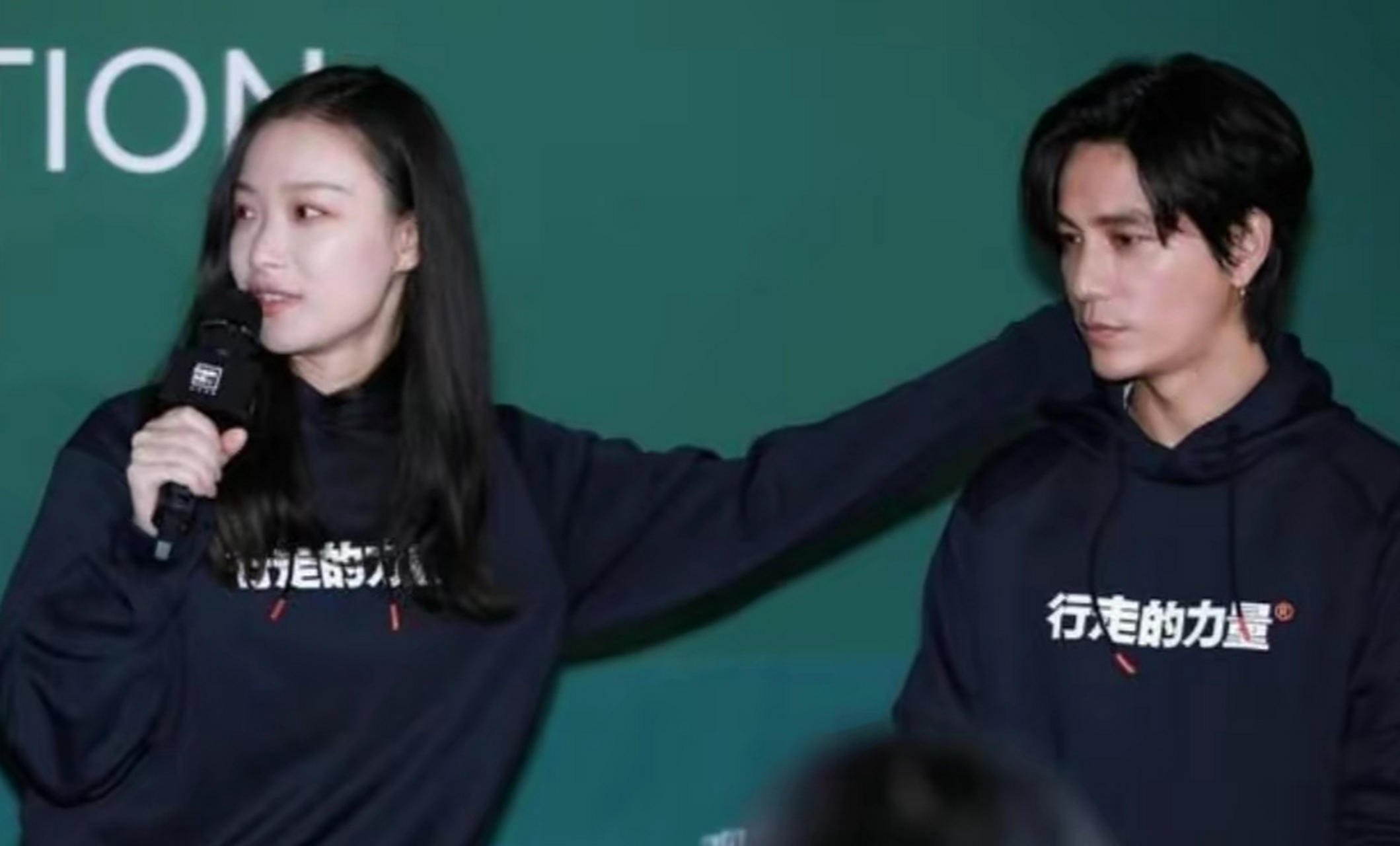 不过这好像也不能怪陈坤,毕竟不是每个人都喜欢跟人亲密接触,而且倪妮