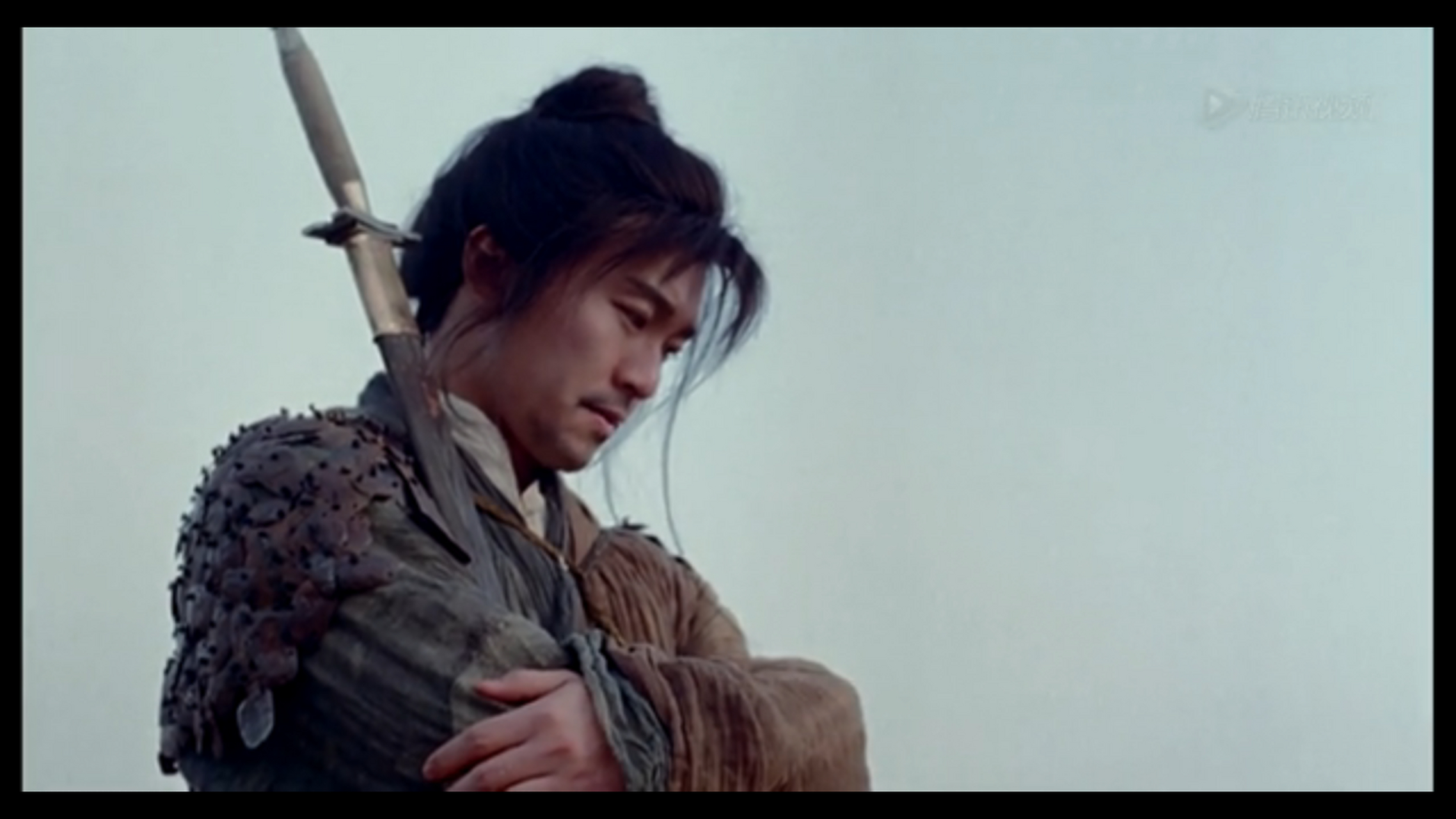 但其实周星驰一直宠粉,与小杨哥只是简单吃饭,把自己当普通人.