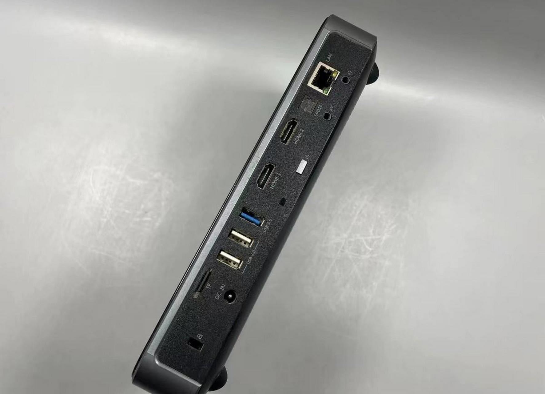 极米z3s是微投领域的"大牌子",二手价格最便宜之一.