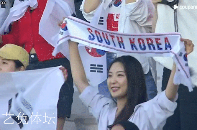 世界杯"回眸一笑"走红,韩国女主播张艺媛,10年后大变样