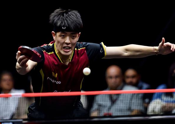 国乒包揽单打四强!孙颖莎3-2险胜早田希娜,许昕因伤退赛