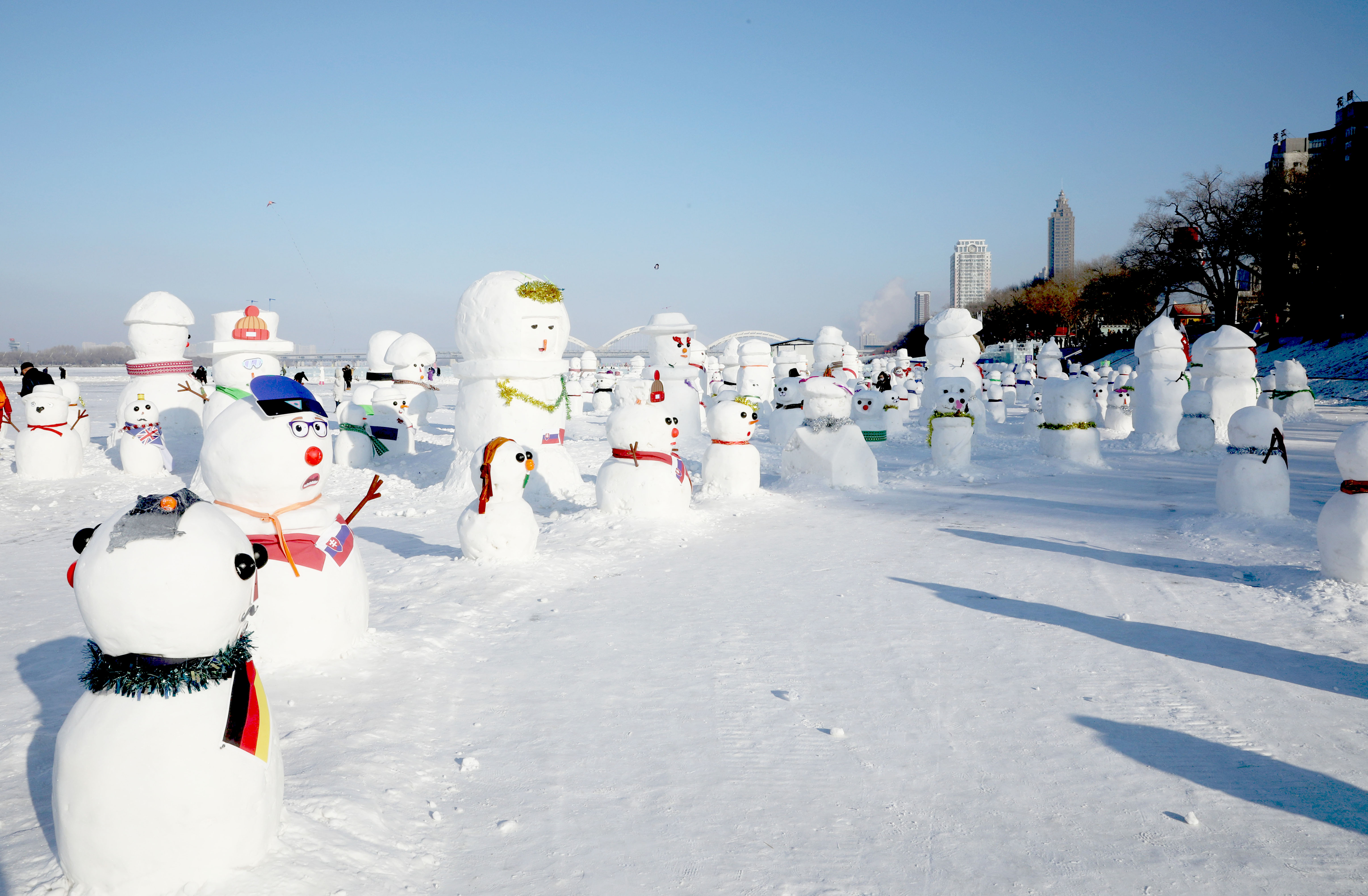 哈尔滨今年冬天的泼天富贵,充分说明了这一点.各地文旅要忙起来了.