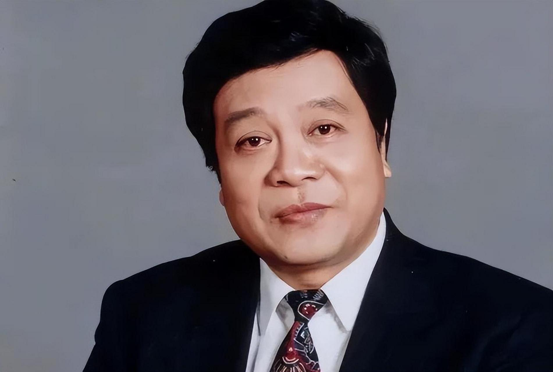 "  赵忠祥苦笑着说:"是我的