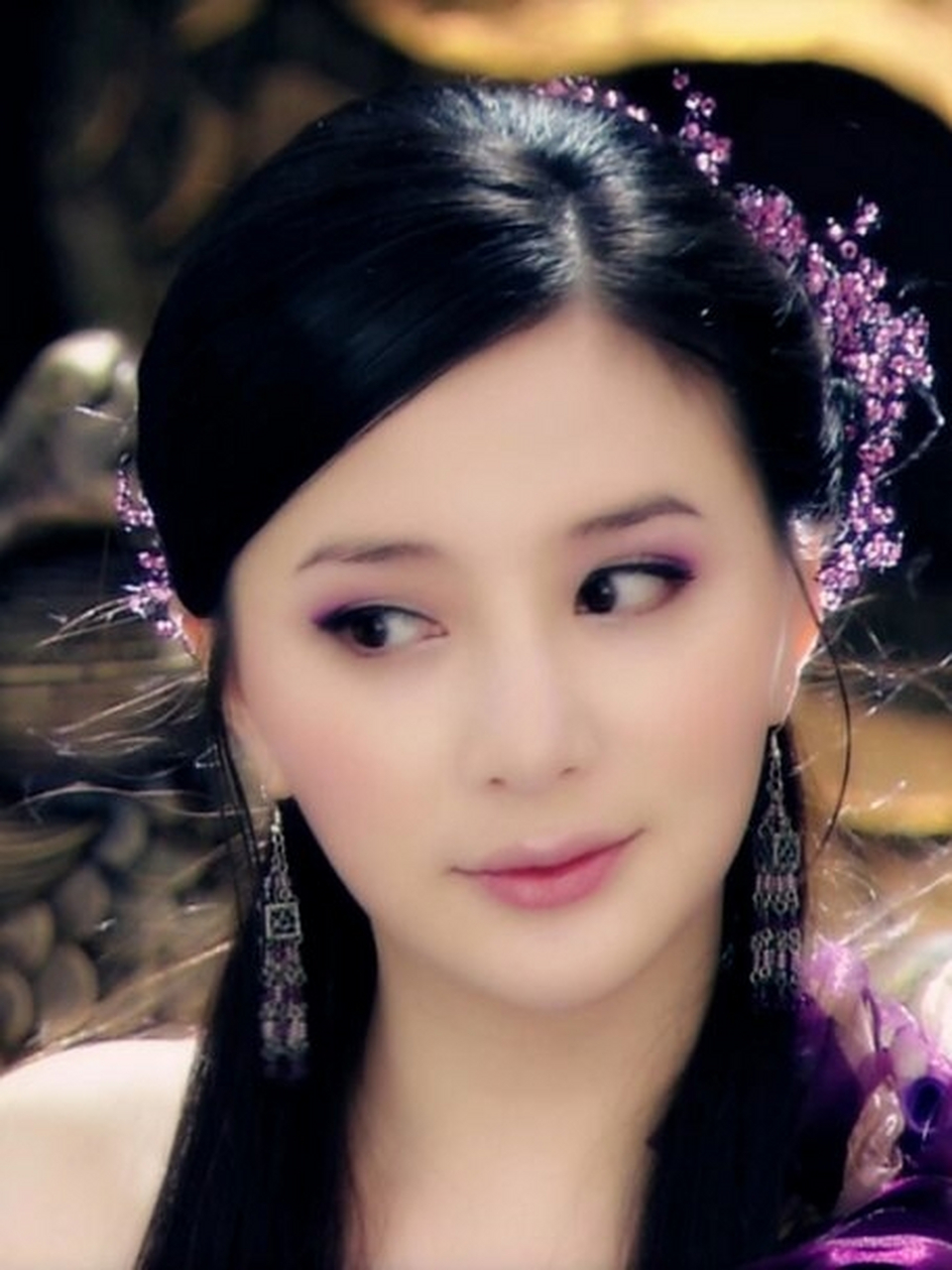 佳人一笑风含香  我竟然被说长得像熊乃瑾!哈哈,这真是太有趣了.