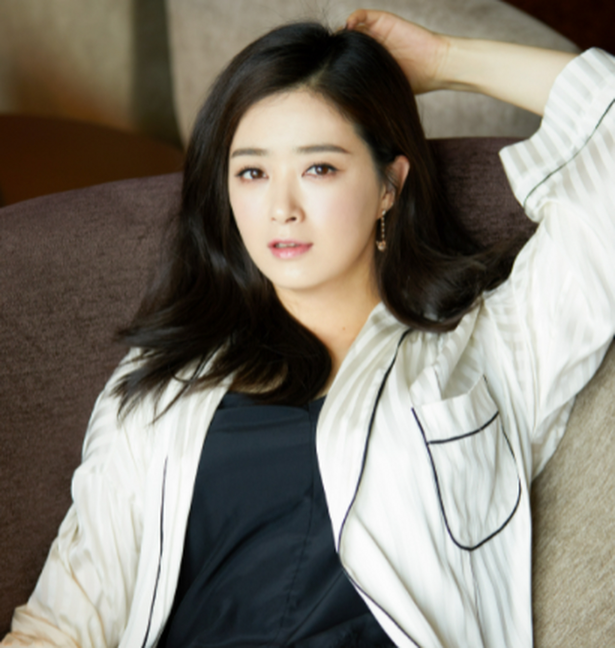 蒋欣怼了陈建斌,踩了刘涛,还嘲笑了赵丽颖.