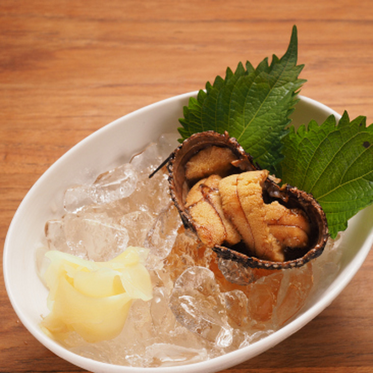 今天我要和大家分享一款超级滋补的甜品——雪蛤糖水!