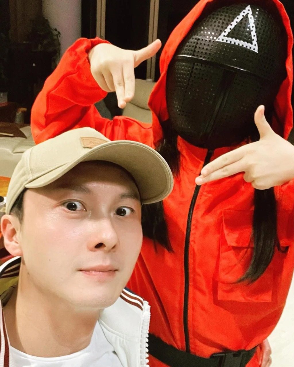 陈自瑶和女儿罕见秀母女情,多年不晒合照,难得看到她们之间的互动