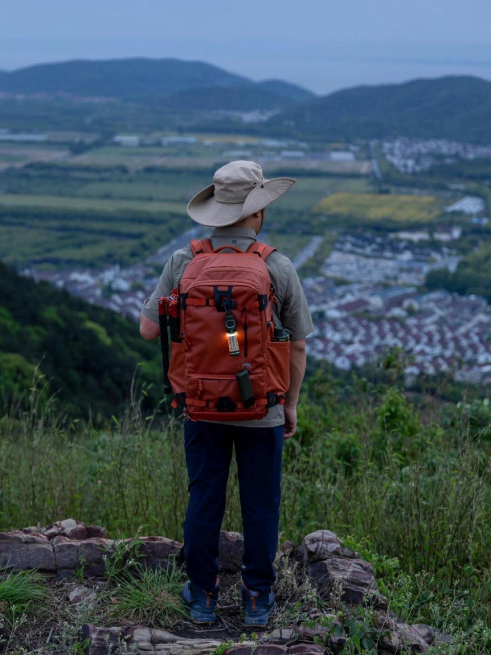 无锡冠嶂古道徒步攻略  假期中,我选择了一条较为小众的古道进行徒步