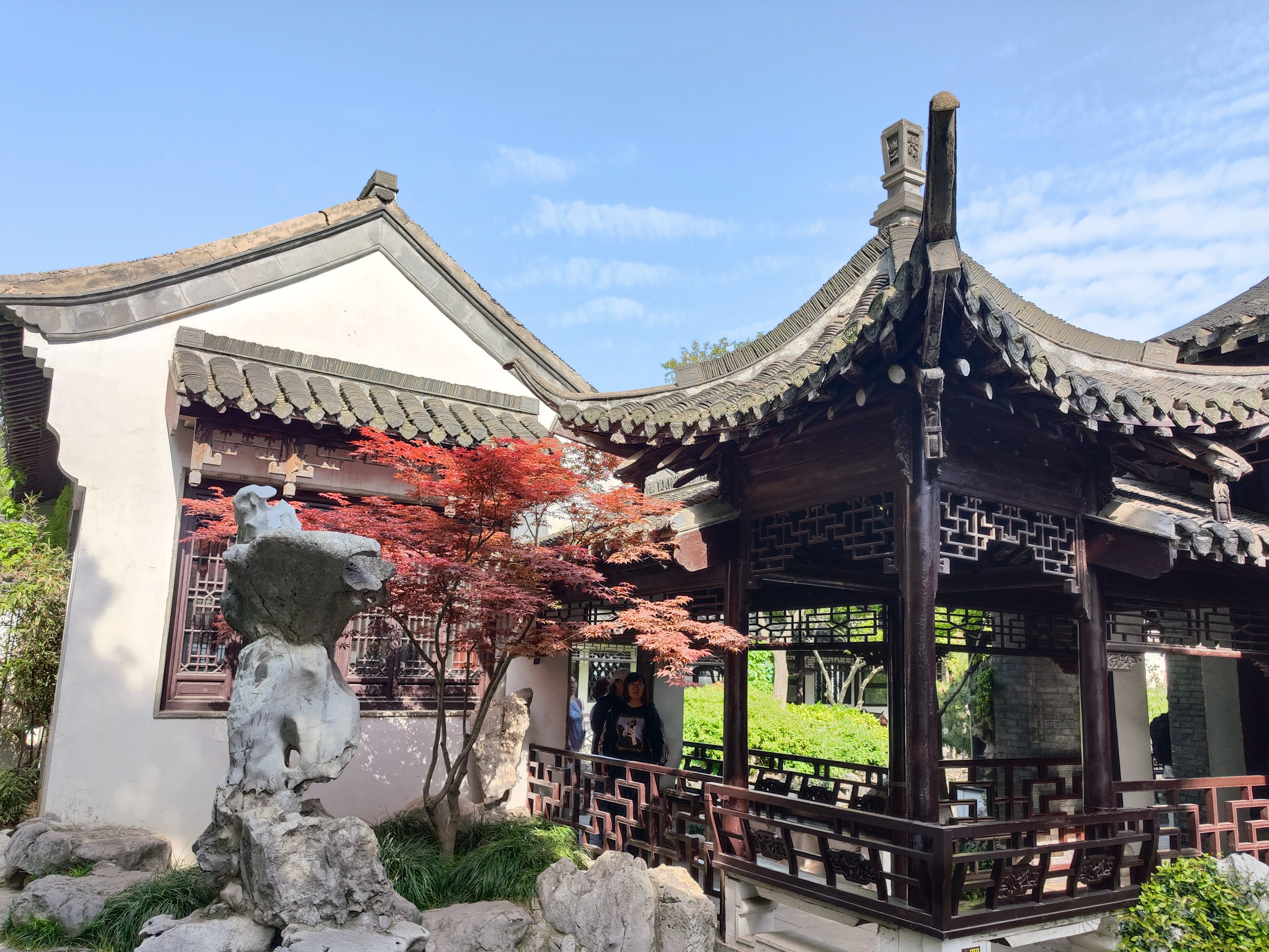 扬州何园,园中保留有石涛设计的片石山房,已为人间孤本