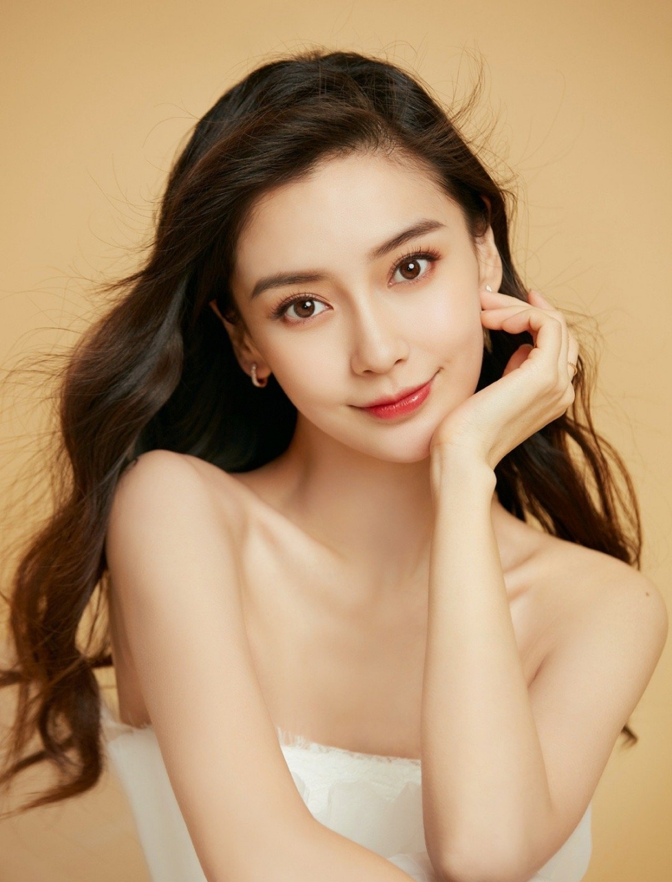 她回来了,angelababy杨颖拟定三月复出!#娱圈播报