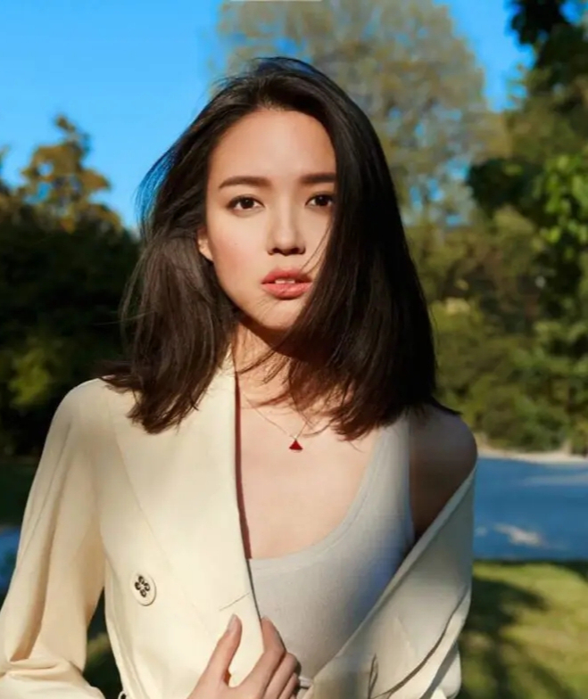 经好友介绍,张梓琳与聂磊在一起了,聂磊是一个高管,平时也很喜欢体育