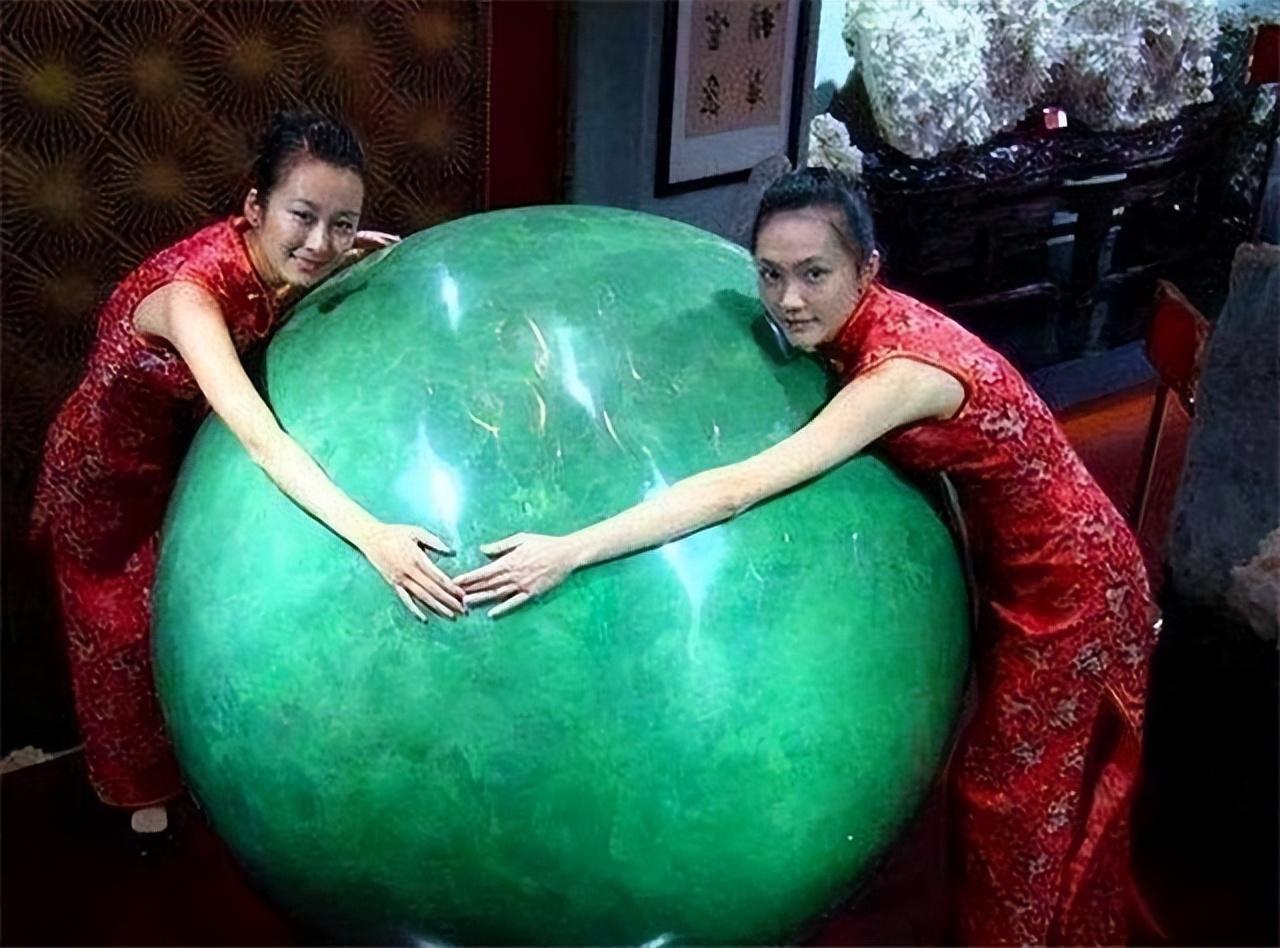 2003年陕西男子挖出6吨重夜明珠,专家估价22亿,如今却成了路灯